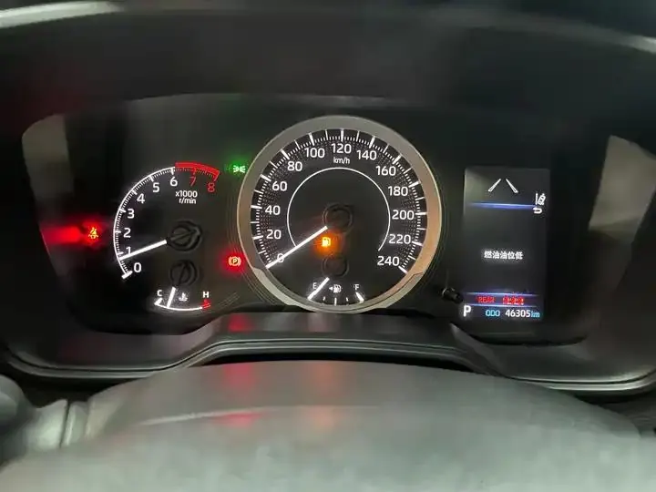 Levin 2022 185T CVT Luxury Edition 16