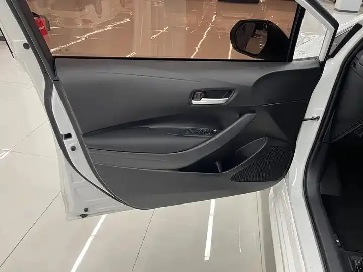 Levin 2022 185T CVT Luxury Edition 7