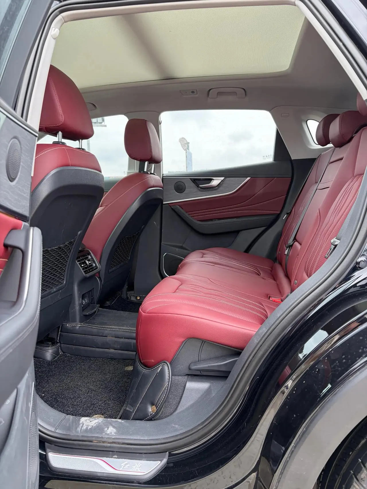 HongQi 2026 HS5 2.0T Two-Drive Flag Enjoy Pro Edition Automatic Gear 6