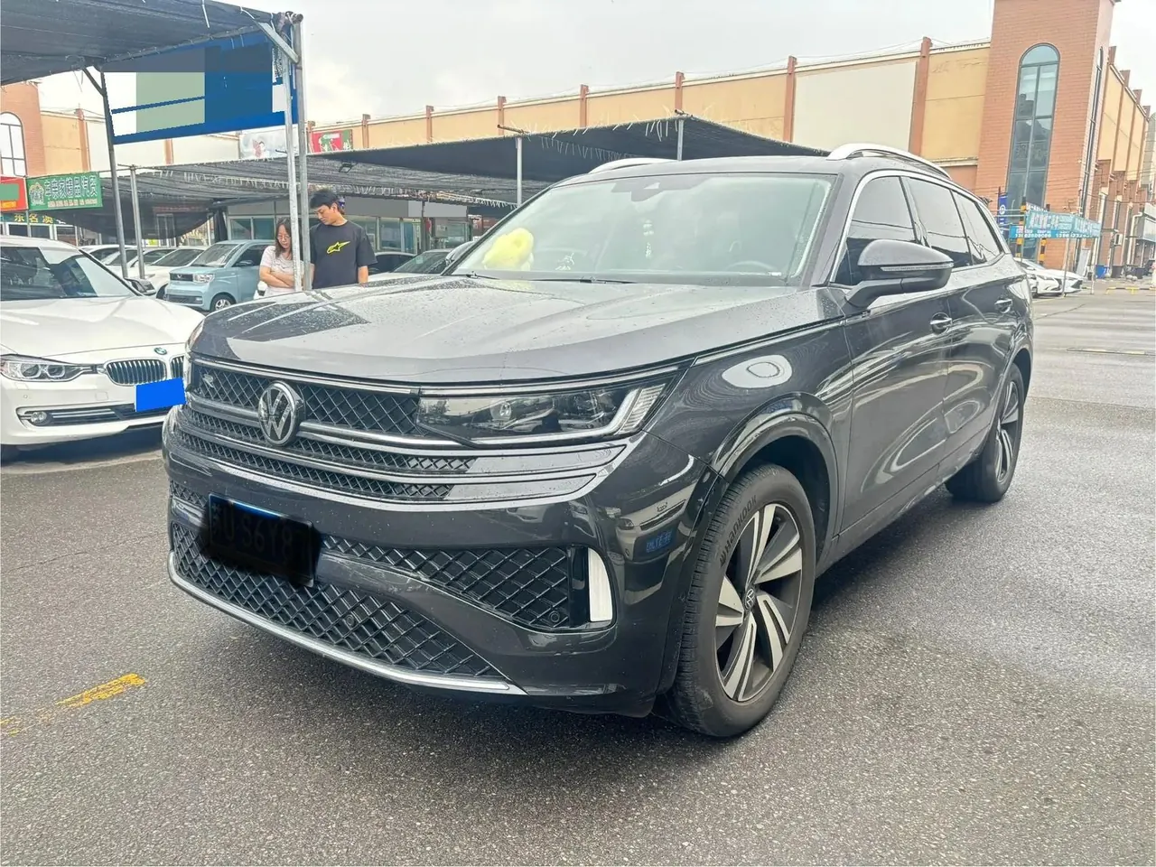 Volkswagen 2023 model tour R-Line 2.0TSI 380TSI four-wheel drive parade version automatic gear - View 1