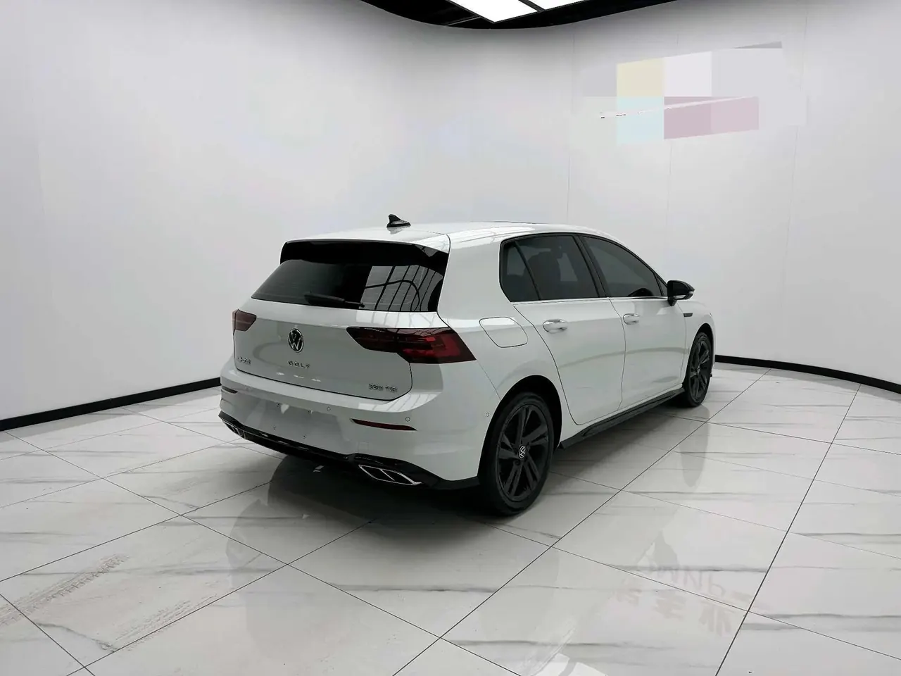 Volkswagen 2023 Golf 8 R-Line 1.4TSI 280TSI Lite Automatic 9