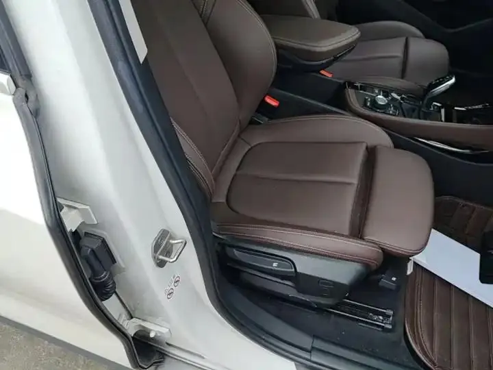 BMW X2 2020 sDrive20i M off-road set 25