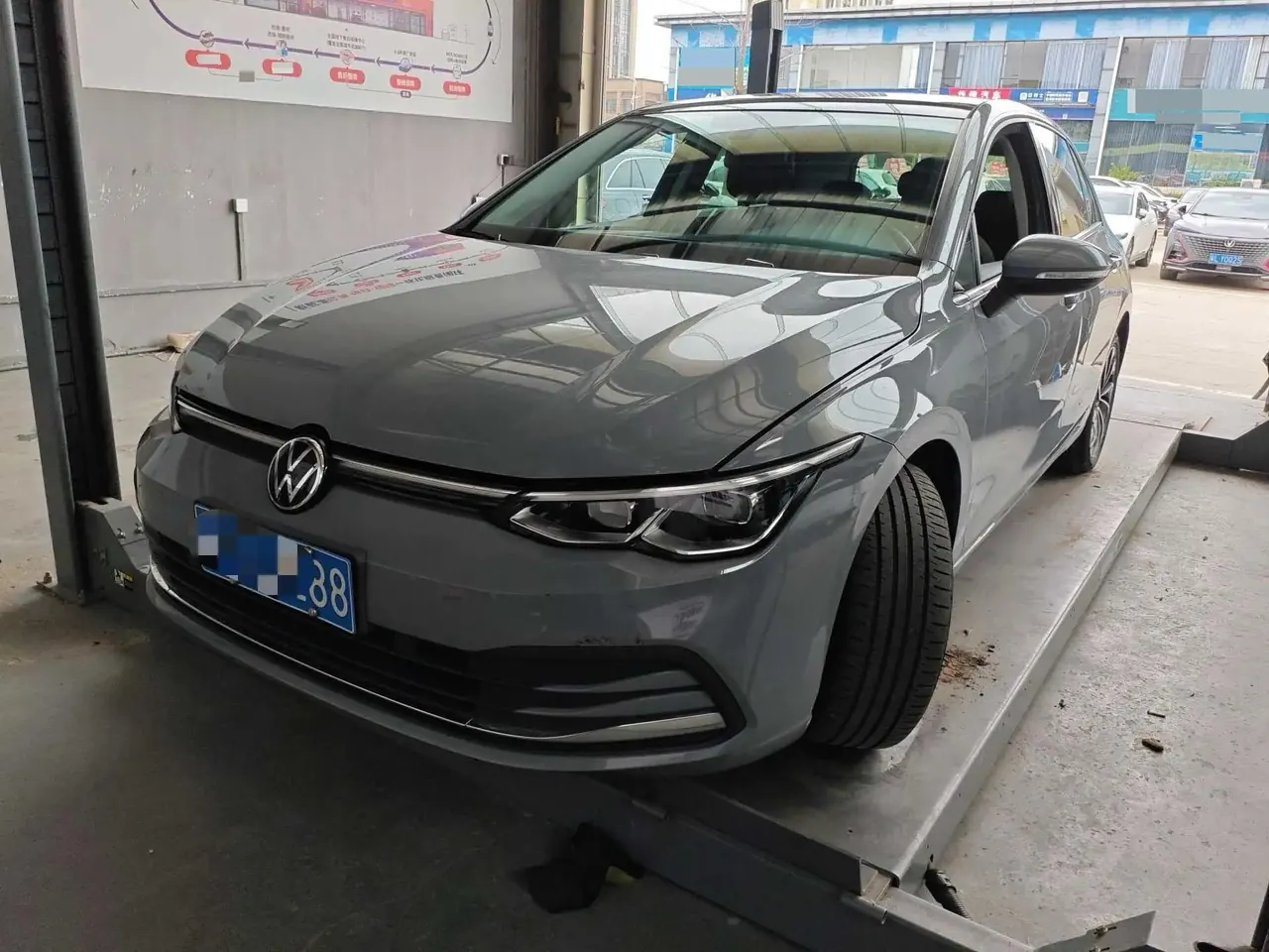 Volkswagen 2023 Golf 8 PRO 1.4TSI 280TSI Automatic - View 1