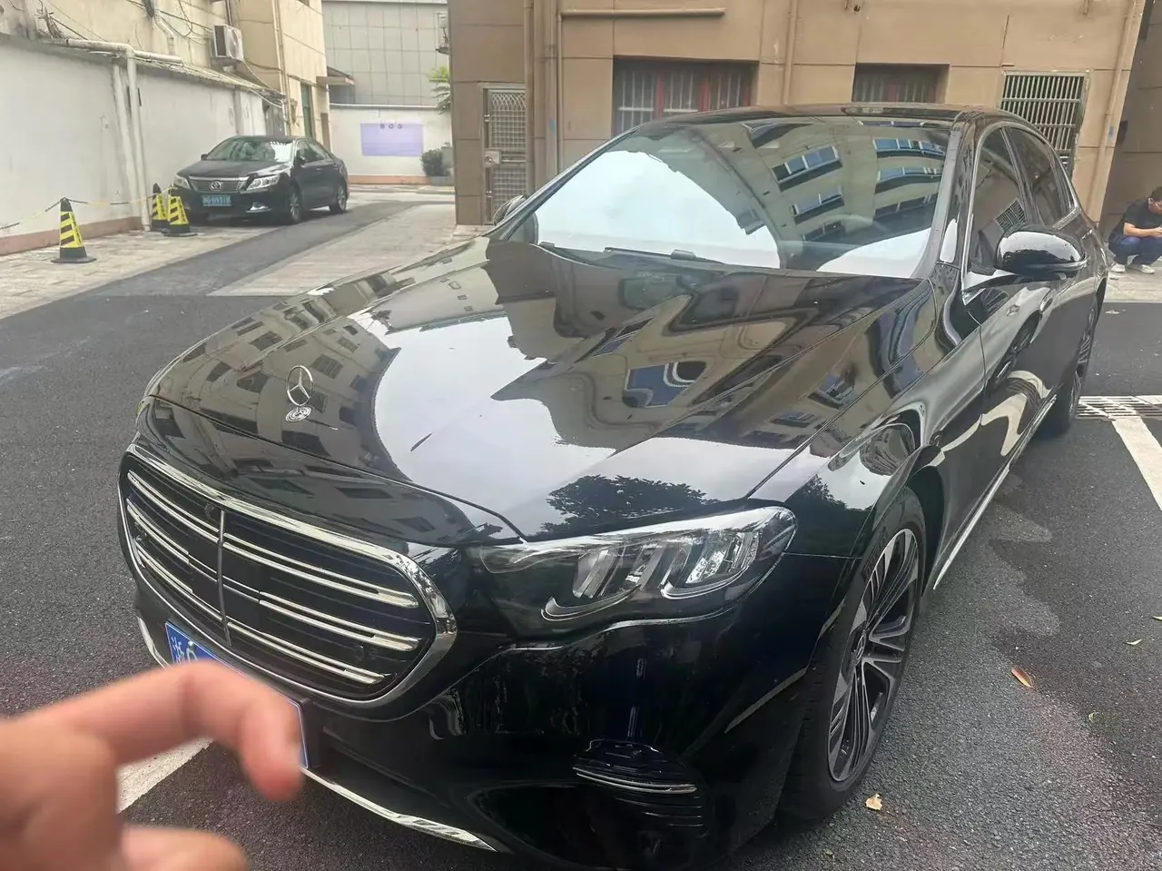 Mercedes Benz E Class 2026 E 300 L 48V 2.0T Luxury Automatic Gear - View 1