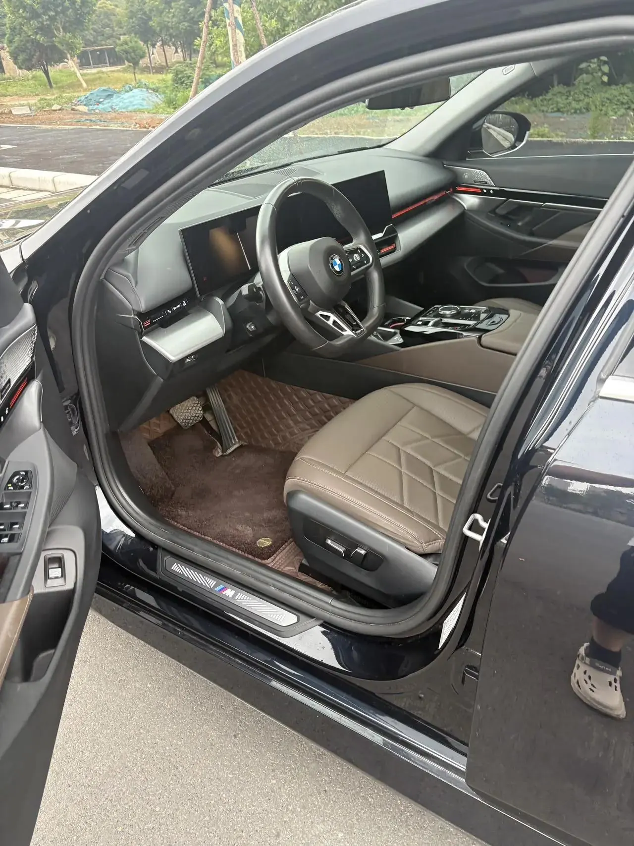 BMW 5 Series 2025 525Li 48V 2.0T Luxury Suit Automatic Gear 4