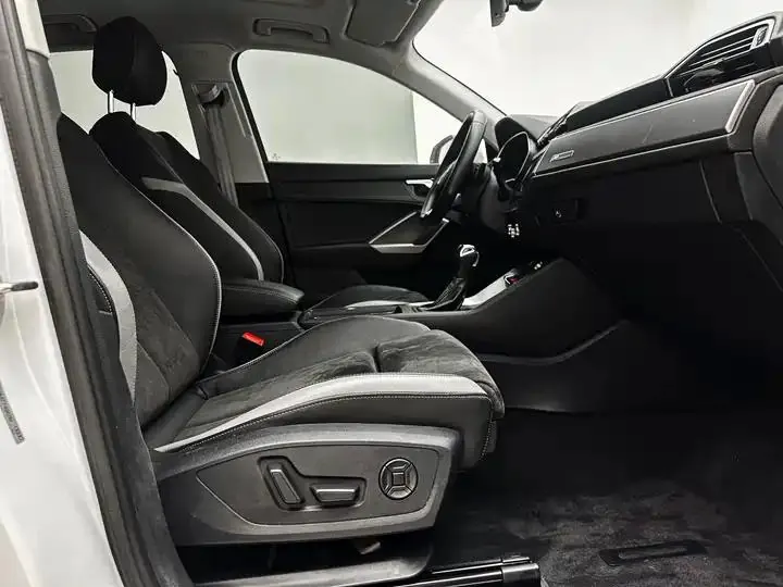 Audi Q3 2021 model 35 TFSI Fashion Dynamic Edition 22