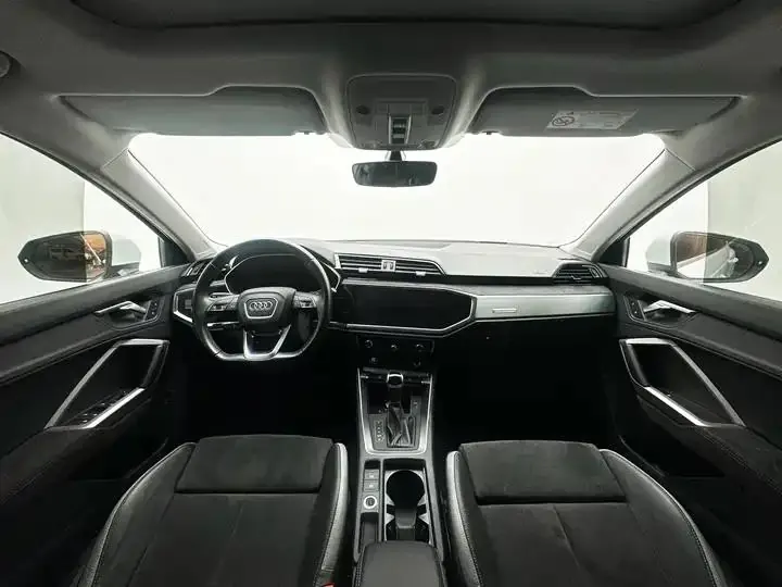 Audi Q3 2021 model 35 TFSI Fashion Dynamic Edition 23