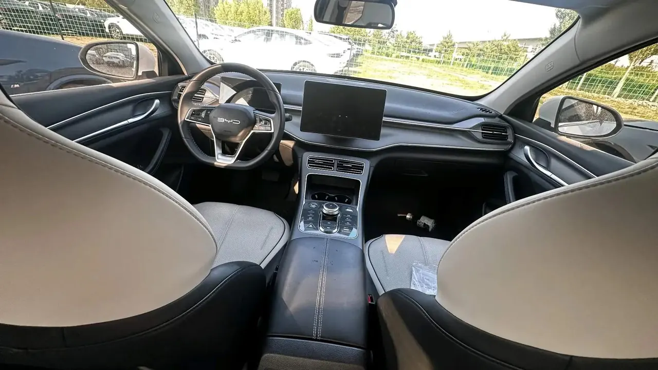 BYD 2023 destroyer 05 DM-i 1.5 stepless 120KM champion luxury automatic gear 3