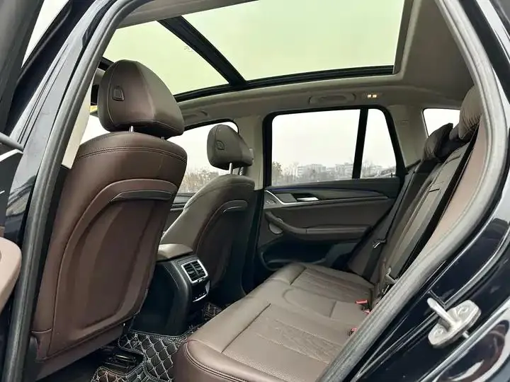 BMW X3 2022 Changed 2 xDrive30i Leading M Obsidian Night Suit 11