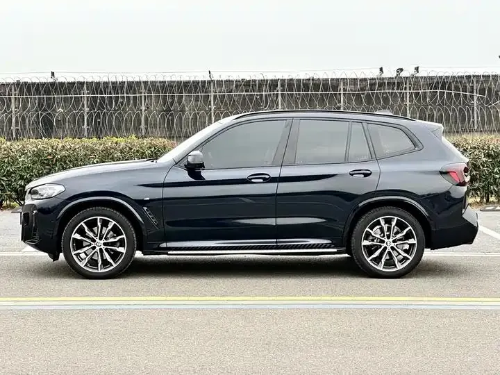 BMW X3 2022 Changed 2 xDrive30i Leading M Obsidian Night Suit 4