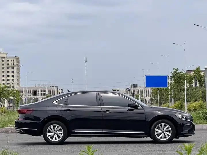 Passat 2022 280TSI Elite Edition 7