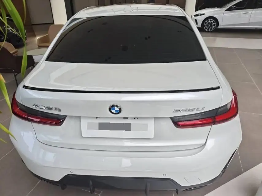 BMW 3 Series 2024 model 325Li 2.0T M Sport Night Edition automatic transmission 7