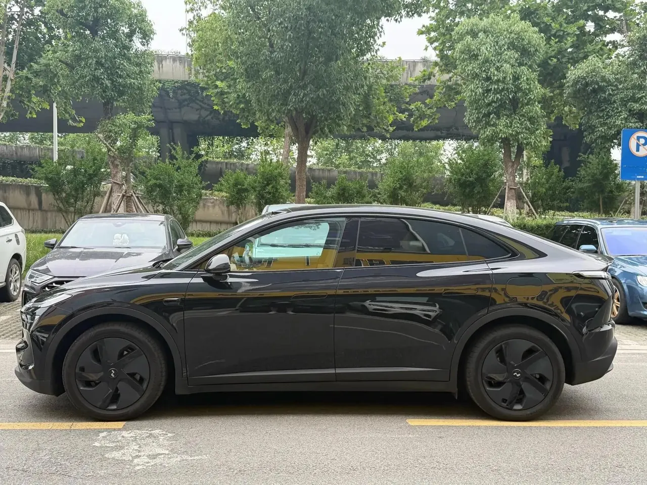 ONVO 2025 L60 60kWh four-wheel drive version automatic gear 2