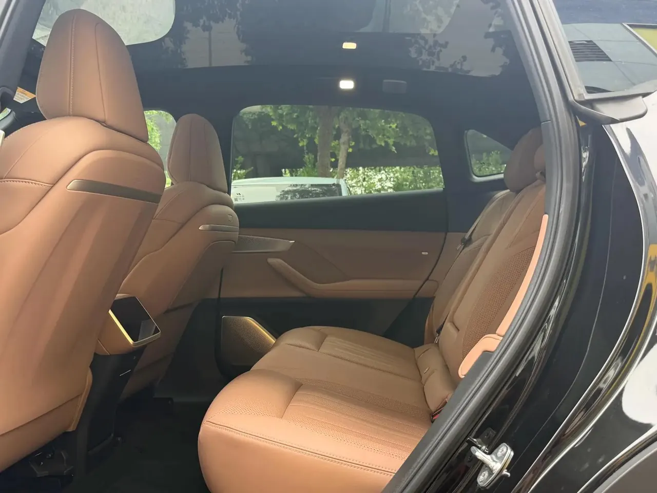 ONVO 2025 L60 60kWh four-wheel drive version automatic gear 4
