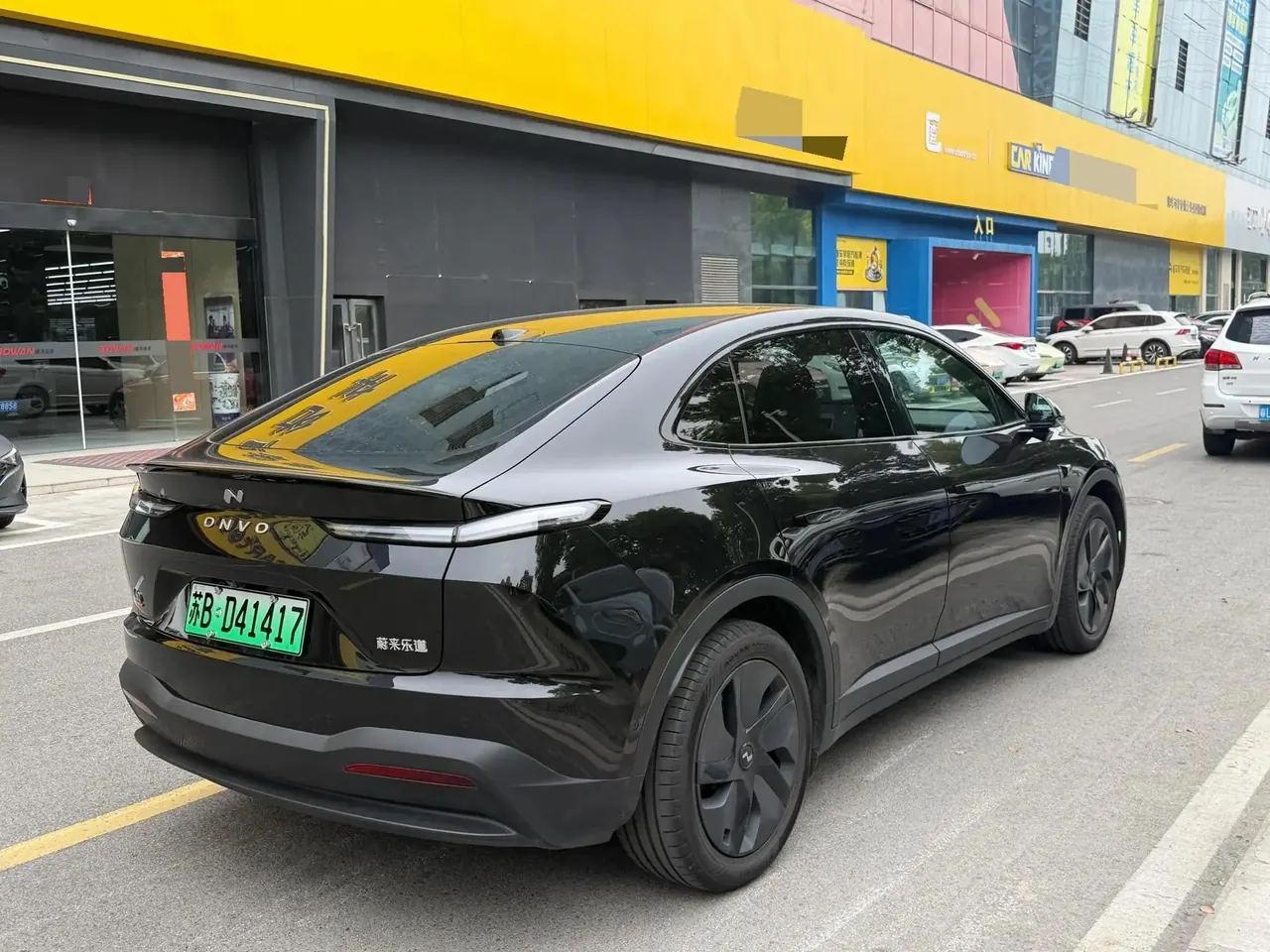 ONVO 2025 L60 60kWh four-wheel drive version automatic gear 6