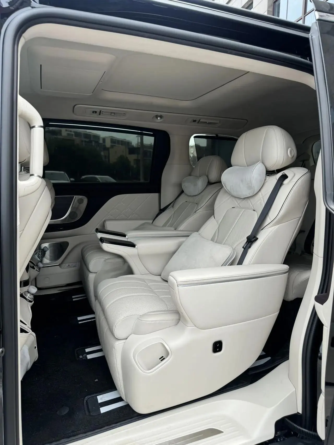 Voyah 2025 dreamers PHEV 1.5T four-wheel drive flagship dry Kun version automatic gear 6