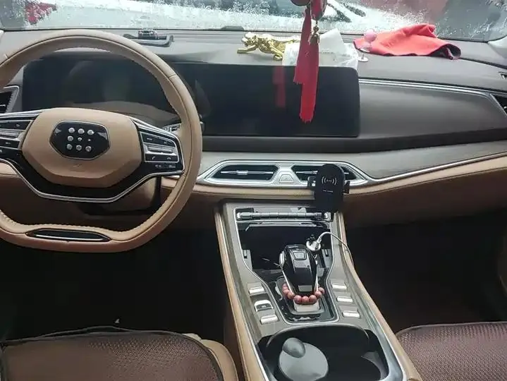 LanDian E5 2024 Glory Edition 100KM Exclusive 7-seat 12