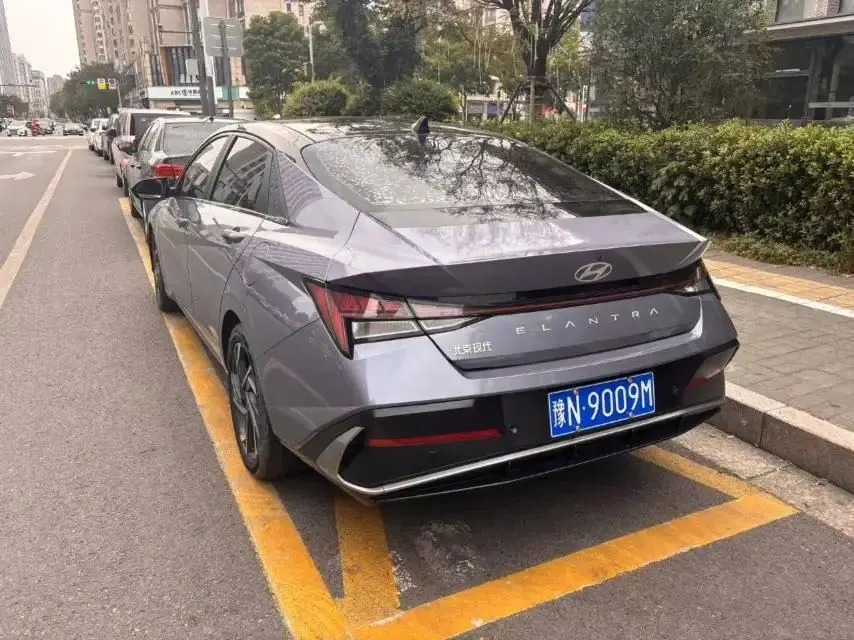 Elantra 2023 1.5L CVT TOP Ultimate Edition 4