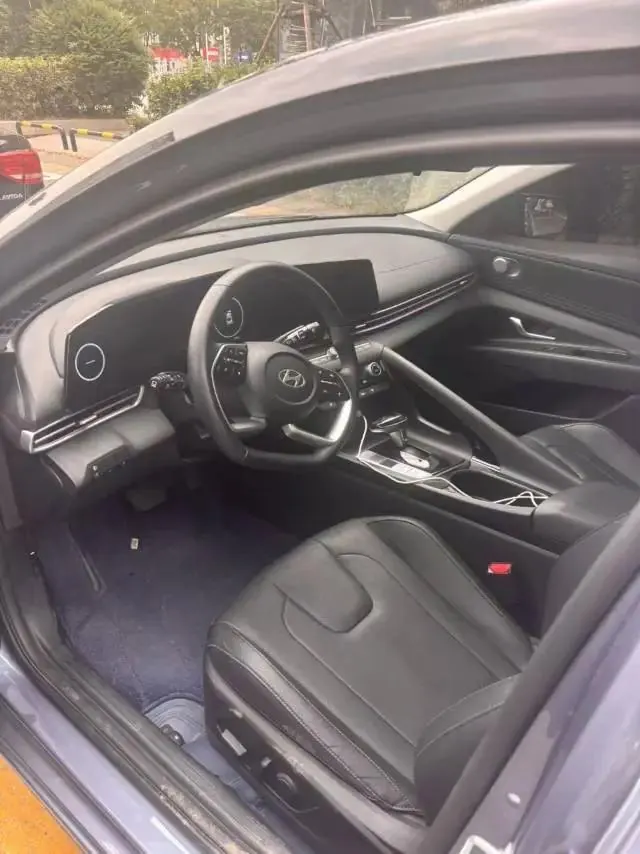 Elantra 2023 1.5L CVT TOP Ultimate Edition 6