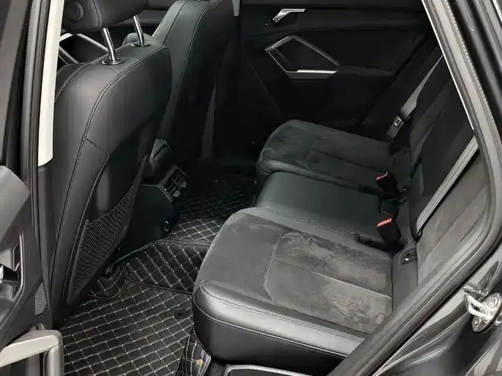 Audi Q3 2022 35 TFSI Enterprising Dynamic 10
