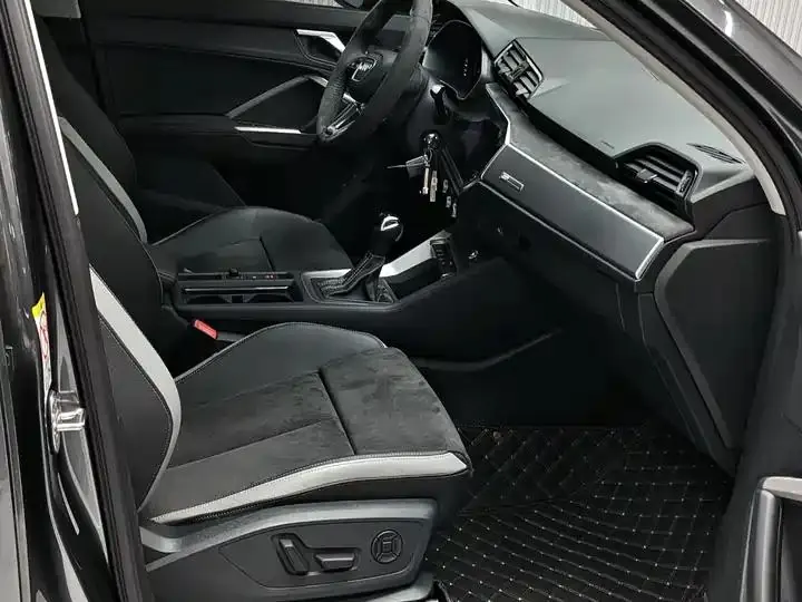 Audi Q3 2022 35 TFSI Enterprising Dynamic 17