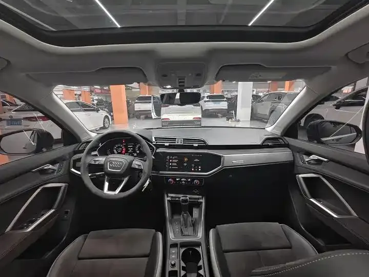 Audi Q3 2022 35 TFSI Enterprising Dynamic 21