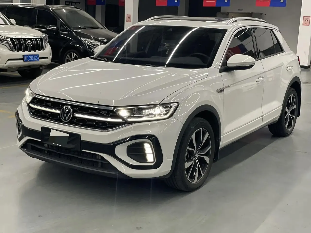 打开图片灯箱:Volkswagen 2024 Tange 1.5TSI 300TSI Two-Drive Chen Guang Edition Automatic Gear