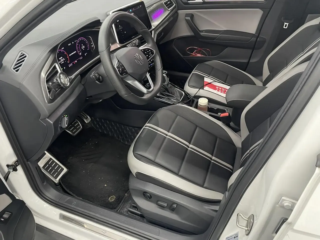 Volkswagen 2024 Tange 1.5TSI 300TSI Two-Drive Chen Guang Edition Automatic Gear 10