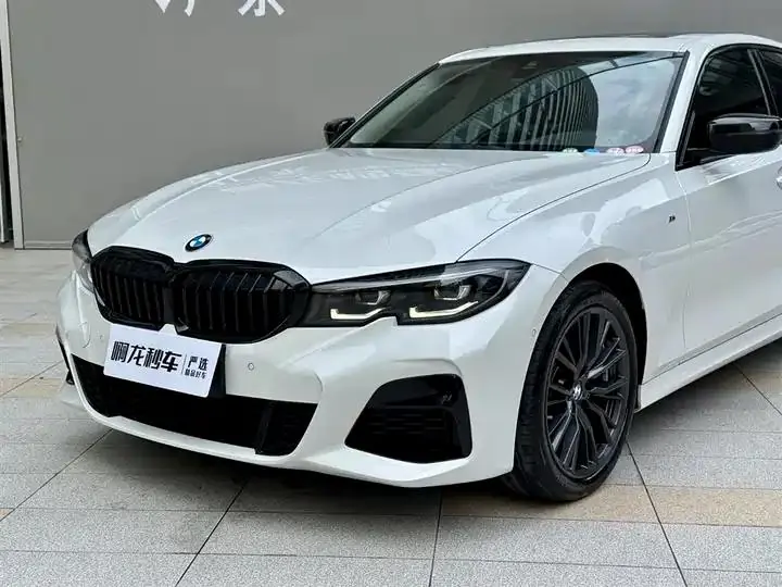 BMW 3 Series 2022 325i M Sports Night Suit 16