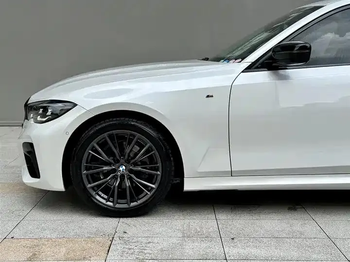 BMW 3 Series 2022 325i M Sports Night Suit 20