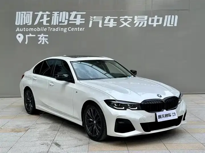 BMW 3 Series 2022 325i M Sports Night Suit 3