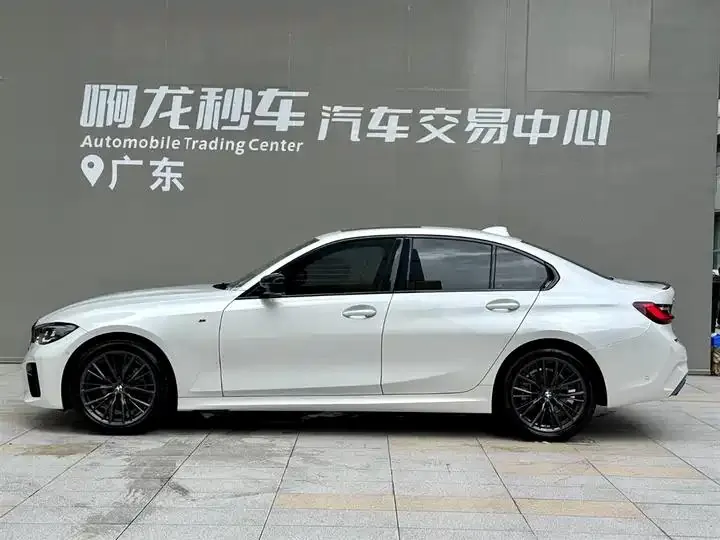 BMW 3 Series 2022 325i M Sports Night Suit 4