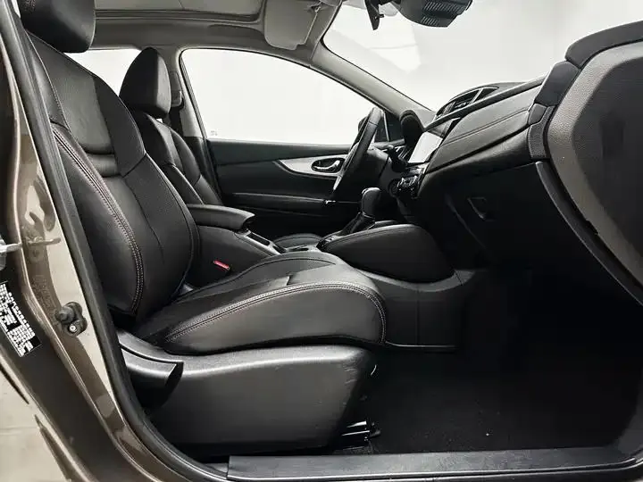 Qashqai 2022 2.0L CVT XV Premium Luxury Edition 22