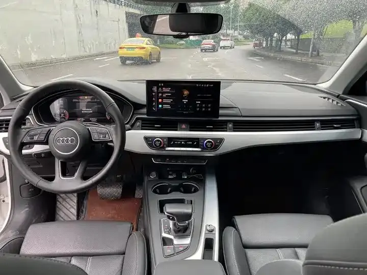 Audi A4L 2020 model 40 TFSI Luxury Dynamic Edition 5