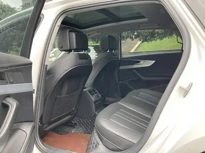 Audi A4L 2020 model 40 TFSI Luxury Dynamic Edition 6