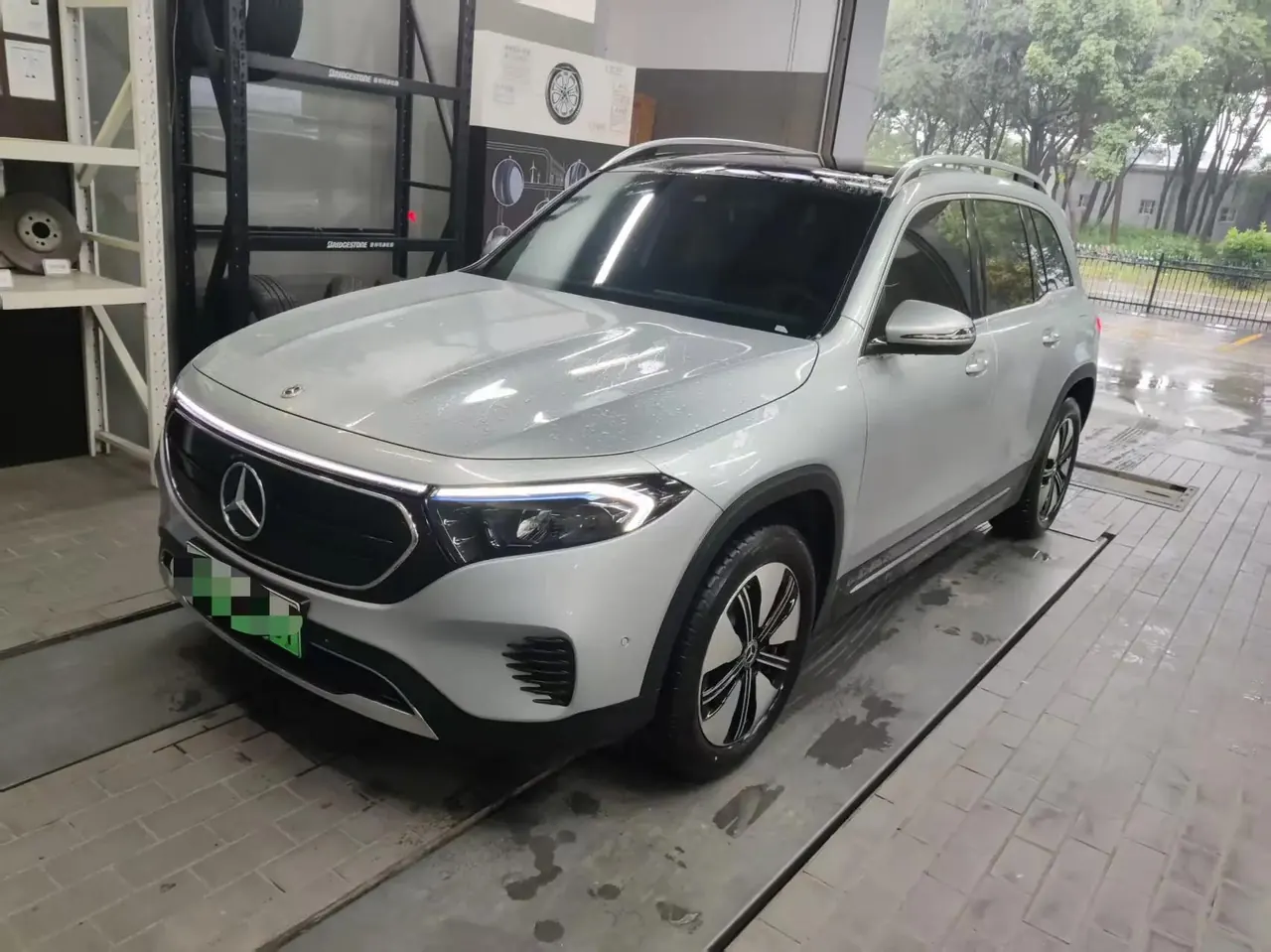 Mercedes Benz 2024 EQB 260 EQB 260 Automatic - View 1