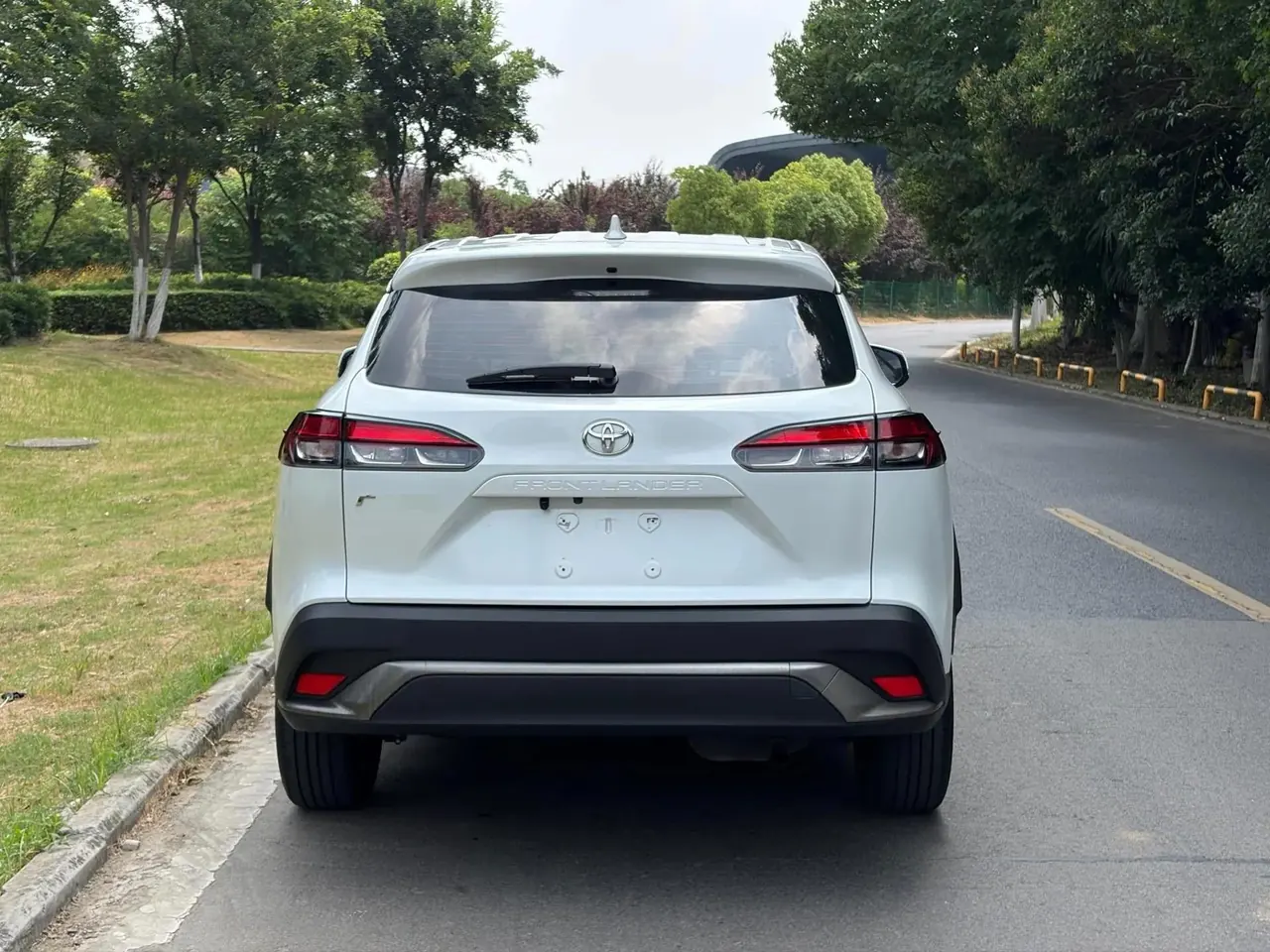 Toyota 2024 Frontlander 2.0 CVT Luxury Edition Automatic 12