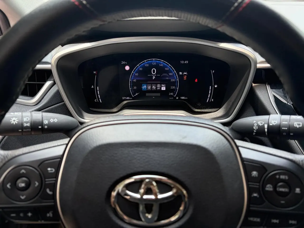 Toyota 2024 Frontlander 2.0 CVT Luxury Edition Automatic 3