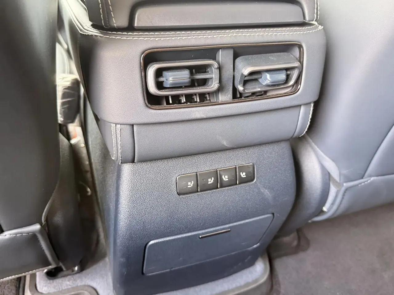 FangChengBao 2025 Leopard 5 1.5T CVT TianShen Intelligent Driving Ultra Edition Automatic 5