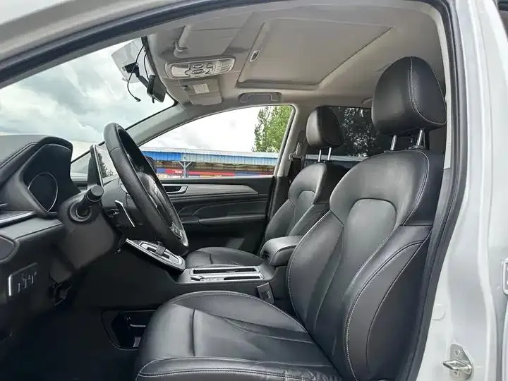 Haval M6 2021 PLUS 1.5T DCT Deluxe Zhilian 12