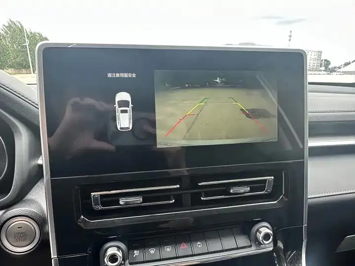 Haval M6 2021 PLUS 1.5T DCT Deluxe Zhilian 9