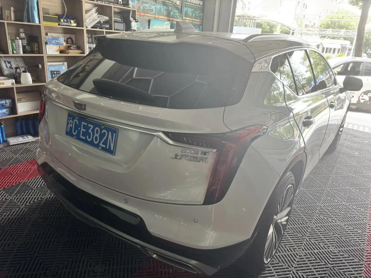 Cadillac GT4 2023 25T Luxury Model 3