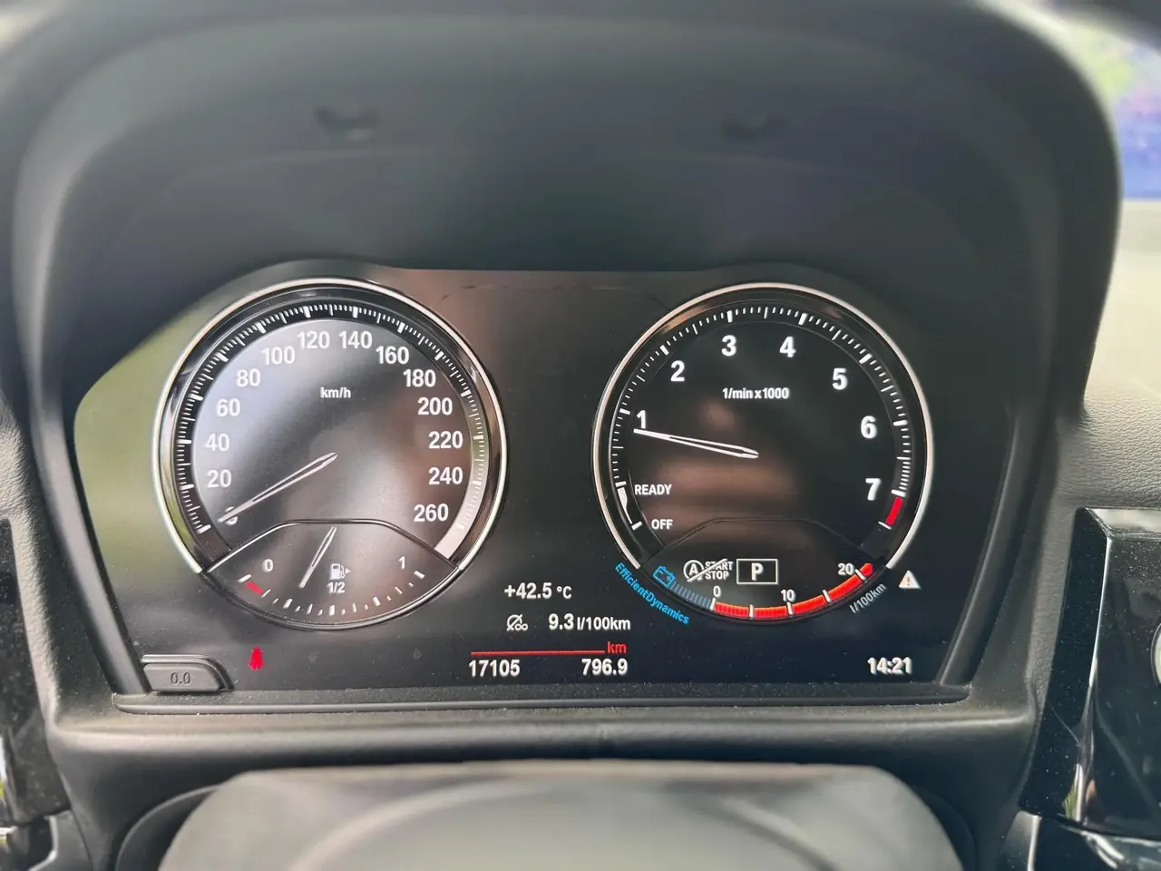 BMW 1 Series 2023 125i 2.0T M Sport Night Edition Automatic 10