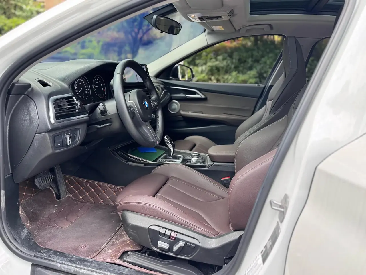 BMW 1 Series 2023 125i 2.0T M Sport Night Edition Automatic 5