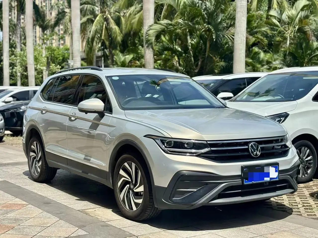 Volkswagen 2024 Tiguan L 1.5TSI 300TSI Two-Wheel-Drive Longteng Edition Automatic Transmission 3