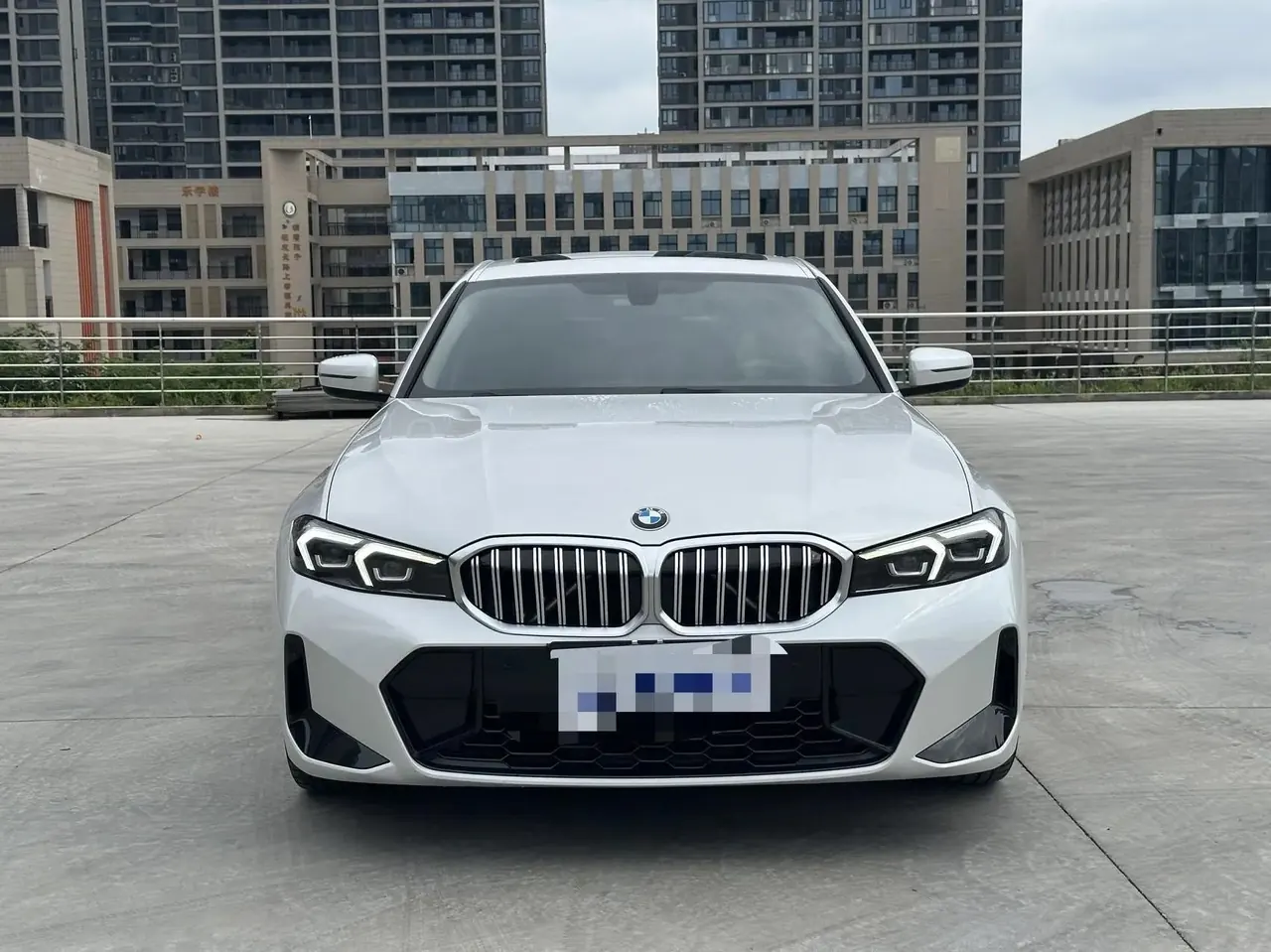 BMW 3 Series 2023 320i M Sports Suit 2
