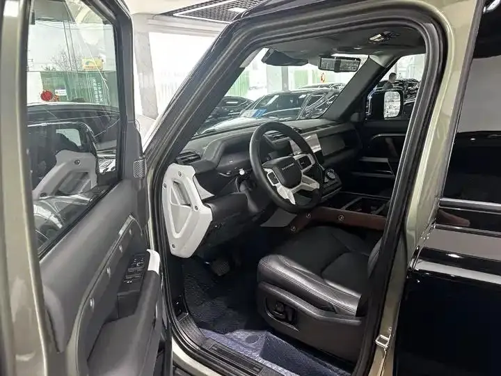 Land Rover Guard 2023 110 3.0T P400 Diablo Special Edition 11
