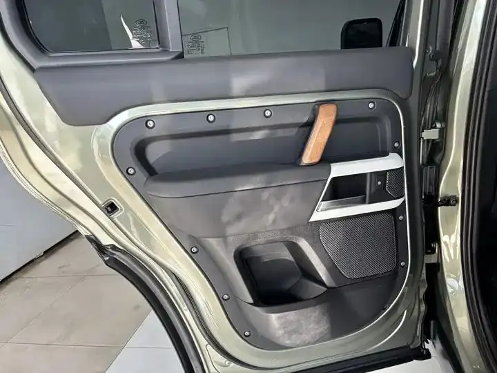 Land Rover Guard 2023 110 3.0T P400 Diablo Special Edition 20