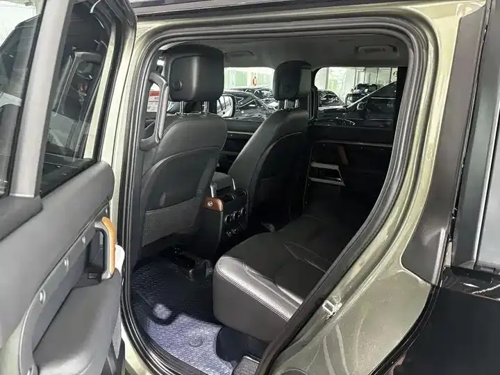 Land Rover Guard 2023 110 3.0T P400 Diablo Special Edition 21