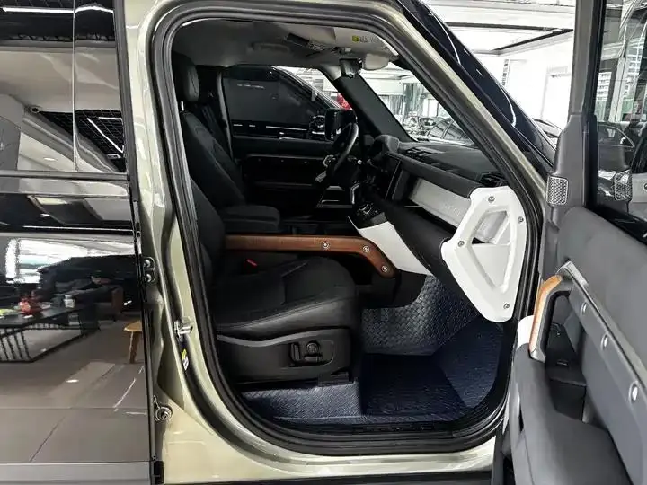 Land Rover Guard 2023 110 3.0T P400 Diablo Special Edition 24